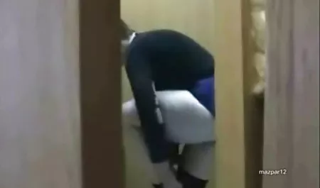 金发熟女劳拉本特利creampied