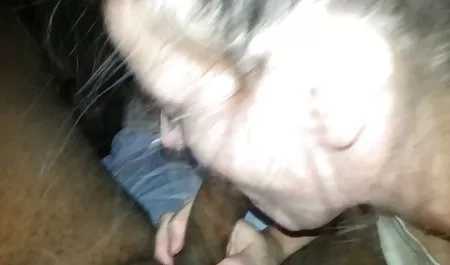 为她的黄金山雀提供了很好的乳霜