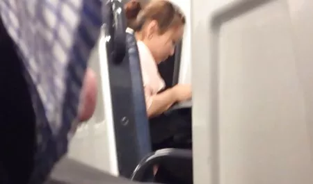 性感的女同性恋按摩变成猫吃的乐趣