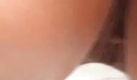 成熟的女士坚持他的阴茎