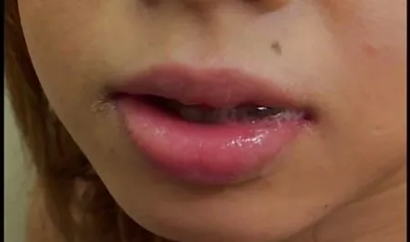 美味的迷雾石喜欢她里面的白色鸡巴